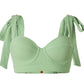 Mit dem Bikini-Top "Mermaid" erleben Sie die perfekte Symbiose aus modischem Design, Komfort und Anpassbarkeit – eine Hommage an die Vergangenheit, neu interpretiert für die moderne Frau von heute. Entdecken Sie Ihre persönliche Stilikone und strahlen Sie im Bikini-Top "Mermaid" in hellgrün oder einer weiteren verfügbaren Farboption Ihrer Wahl